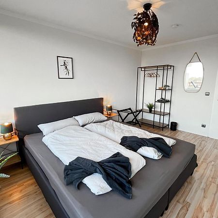 Lta Apartment In Unterschleissheim Bei Muenchen Bagian luar foto