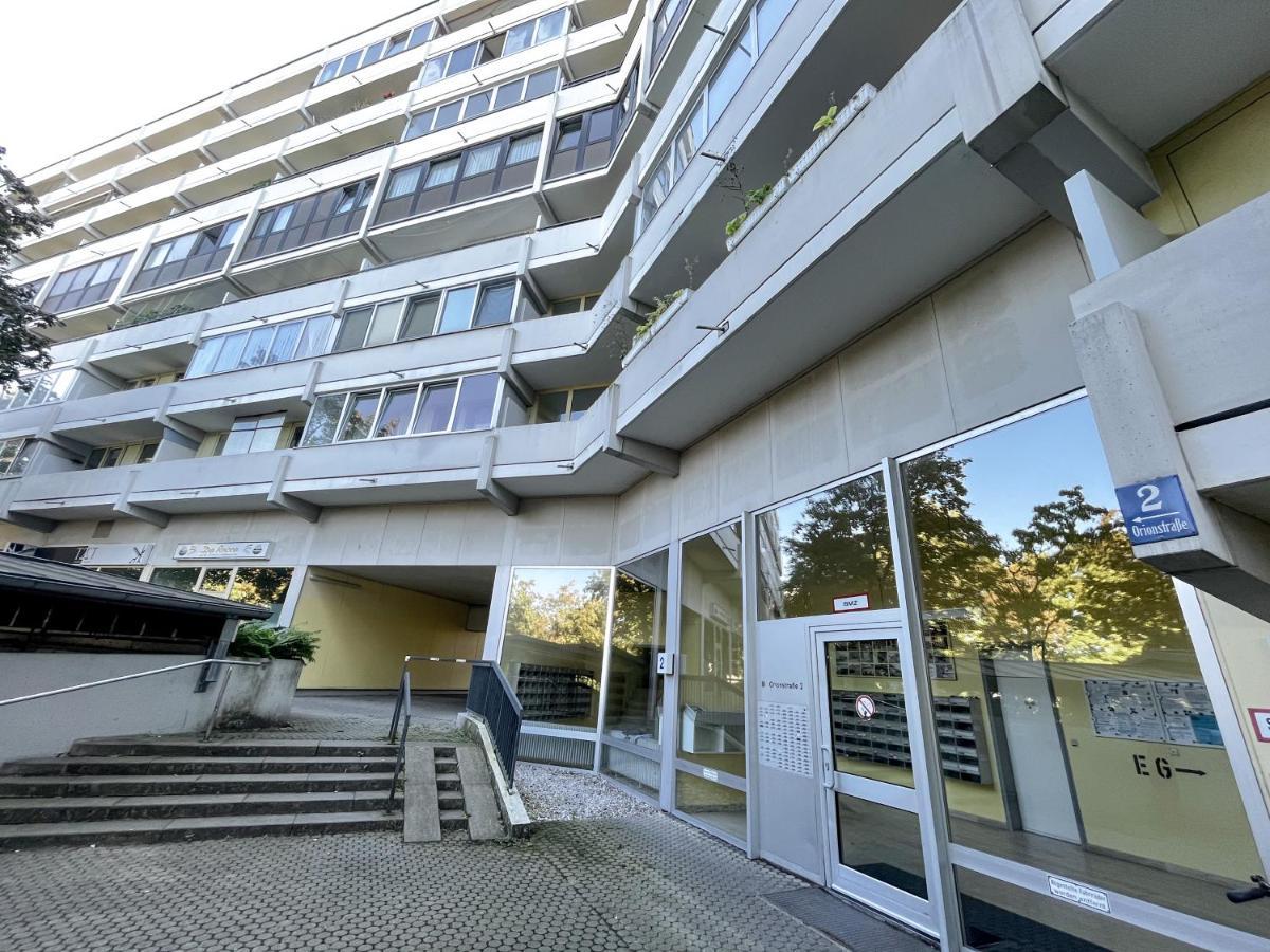 Lta Apartment In Unterschleissheim Bei Muenchen Bagian luar foto